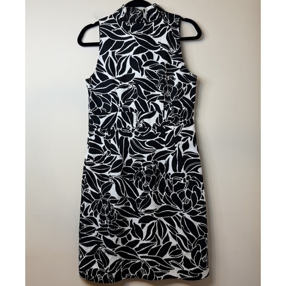 ✨Ann Taylor LOFT Black/White Floral Sleeveless Ruffled V Neck Midi Dress Sz 8 - Picture 5 of 14